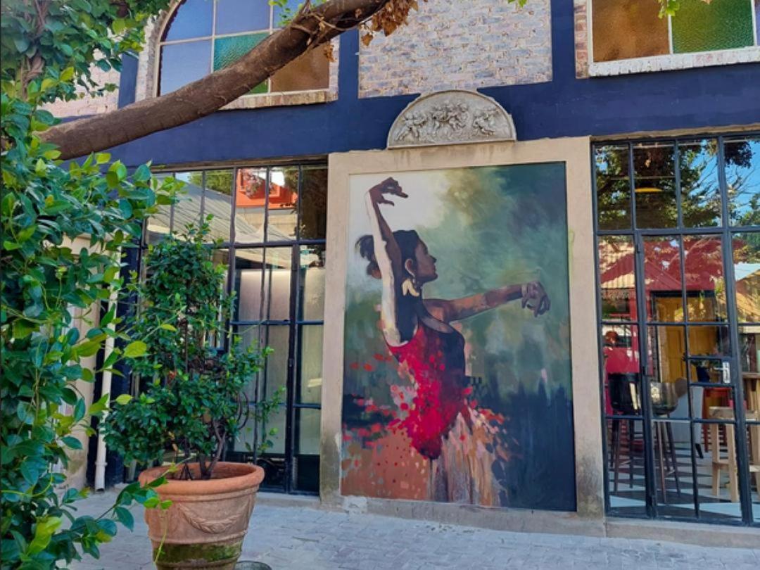 Art And Soul Restaurant, Accommodation, French Bar And Art Gallery بارايس المظهر الخارجي الصورة