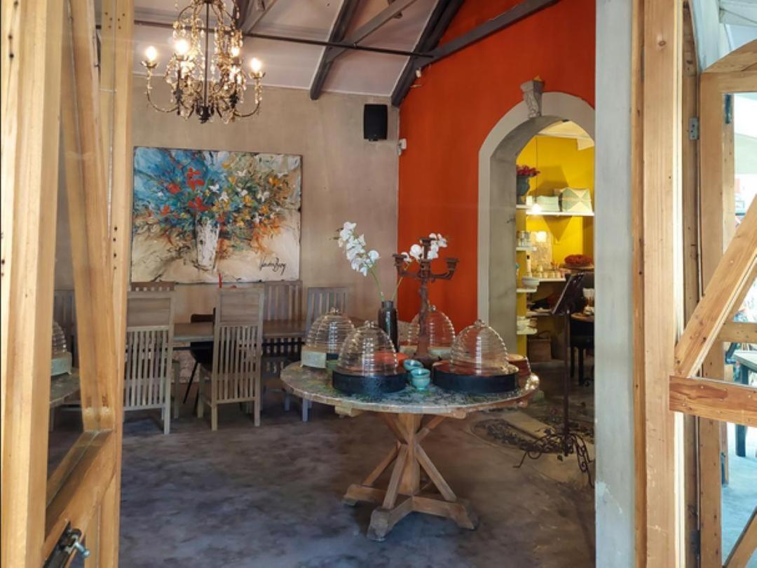 Art And Soul Restaurant, Accommodation, French Bar And Art Gallery بارايس المظهر الخارجي الصورة